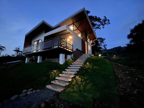 Bijagua House | Pies descalzos