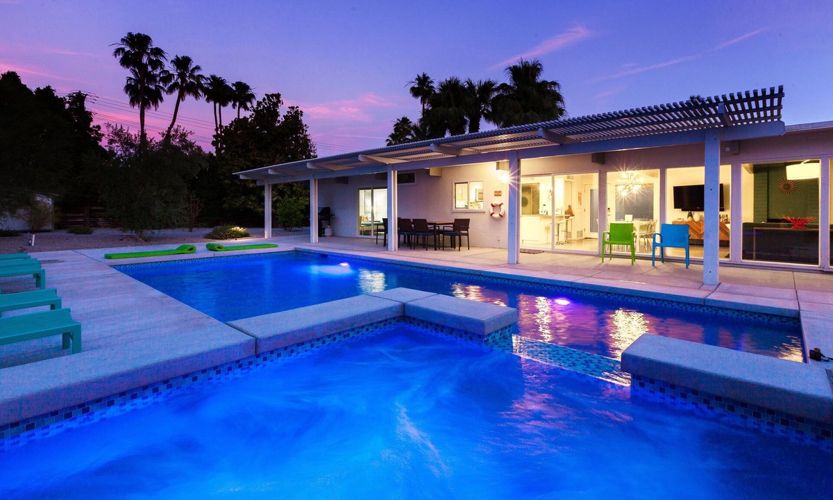 Sunmor House | Plaimor Paradise: Luxury Mid-Century Modern Resort