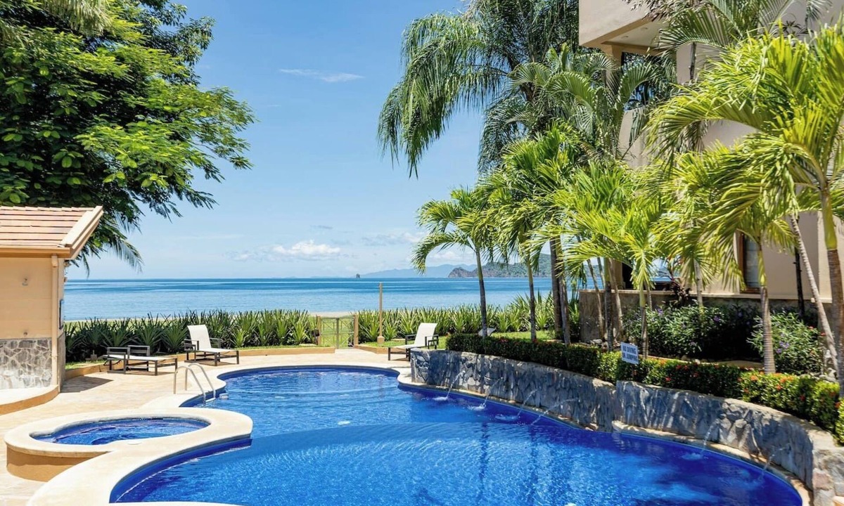 Playa Hermosa Condo | Playa Hermosa Beachfront 3BR Condo Ocean View Pool Elevator Access