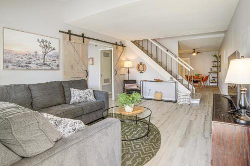 Palm Springs House | Pool Access & Mtn Views: Palm Springs Retreat!