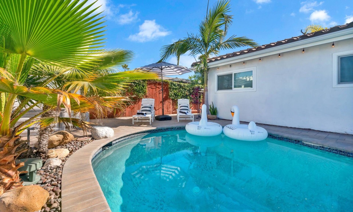 Allied Gardens House | Pool+Fire Pit | Near Balboa Park + Mountain Views!