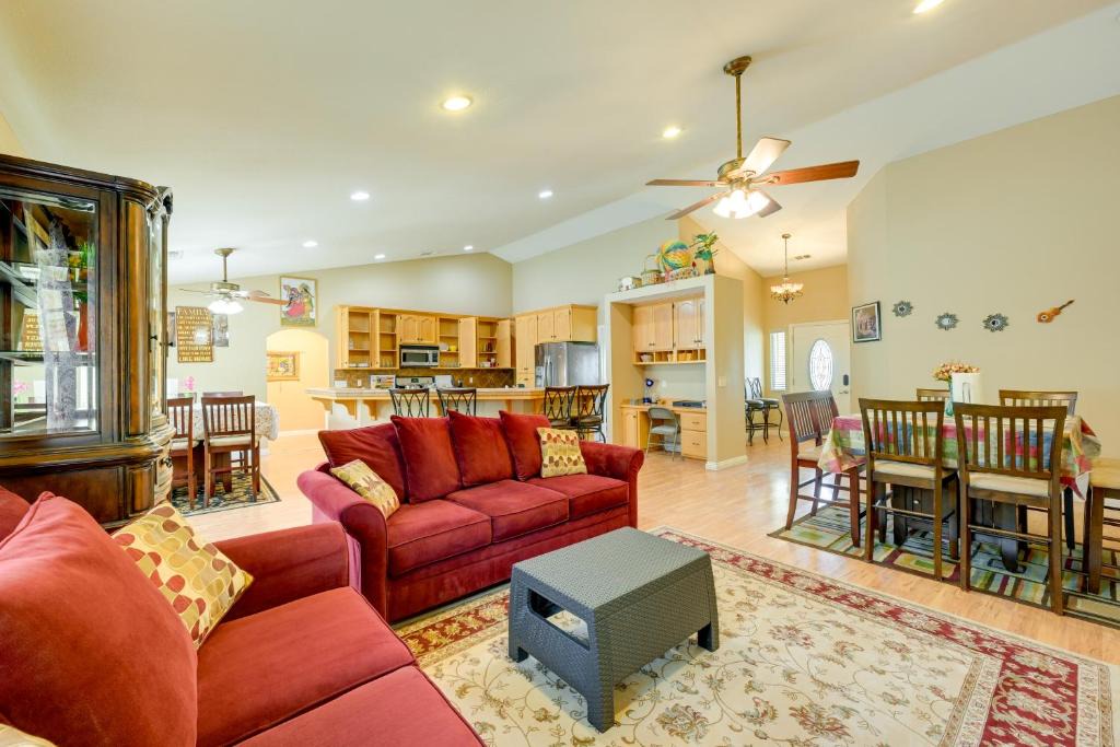 Porterville House | Porterville Getaway w/Patio + Valley Views!