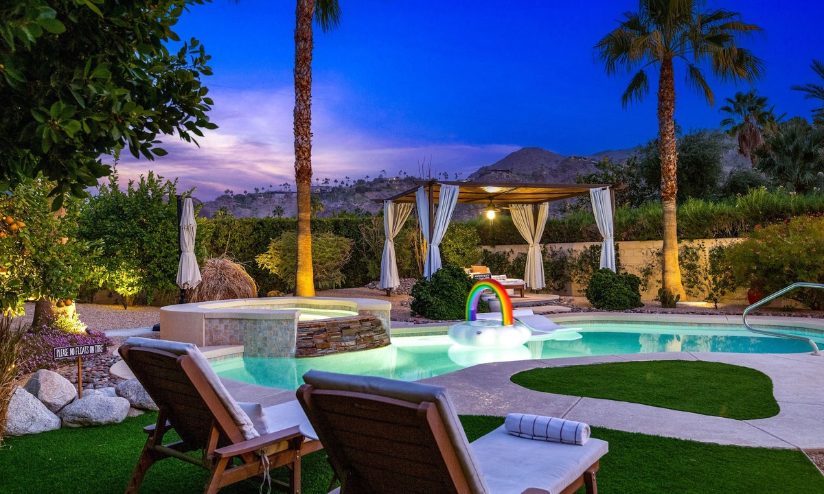 Araby Commons House | Posh Araby eden with saltwater pool & backyard bar - 4 miles to downtown