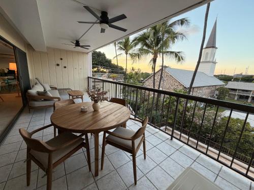Historic Kailua Village Apartment | Premium 2-bedroom Condo in adorable Kona - Walk to Beaches Shops & Restaurants - Booking FAST