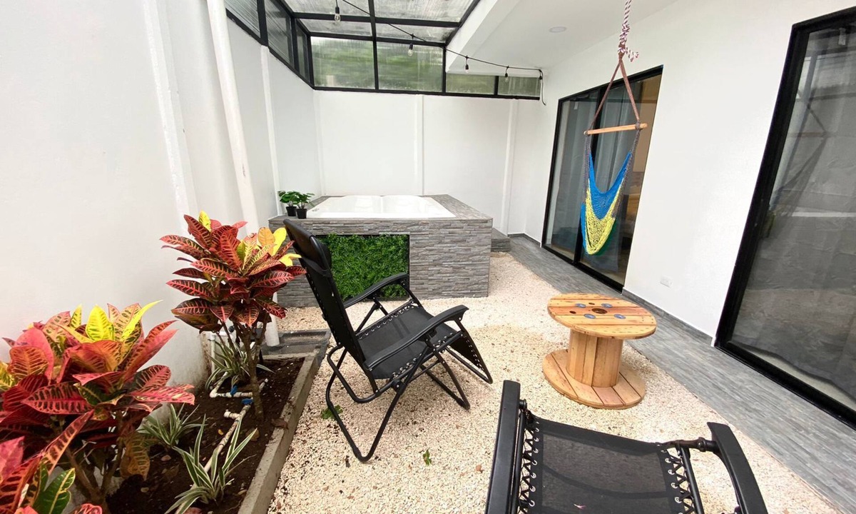 Huacas Apartment | Pretty apartment in Huacas.15 minutes from Tamarindo beach. Pet friendly.