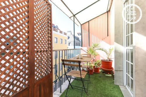 Principe Real Apartment | Principe Real Balcony by Homing