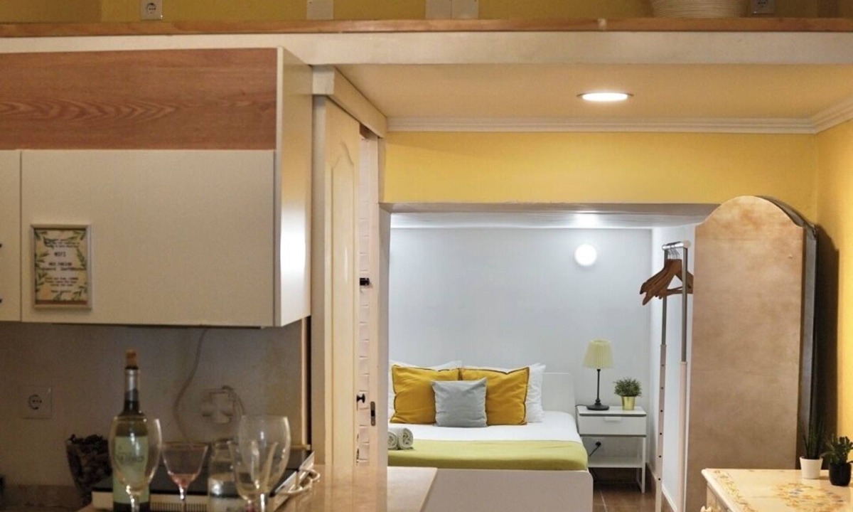 Alcantara Apartment | Private Apartment inside of a guest house