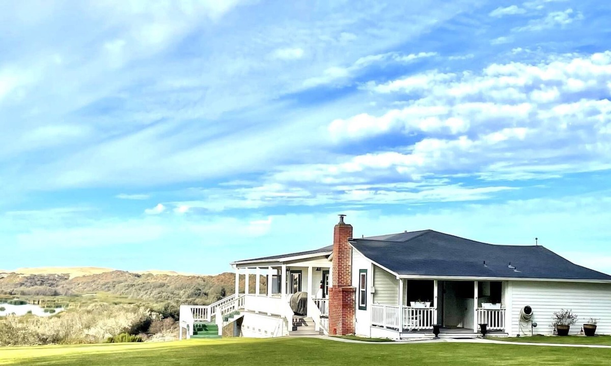 Callender Cottage | Private Dunes & Lake Views-Pismo Beach Retreat