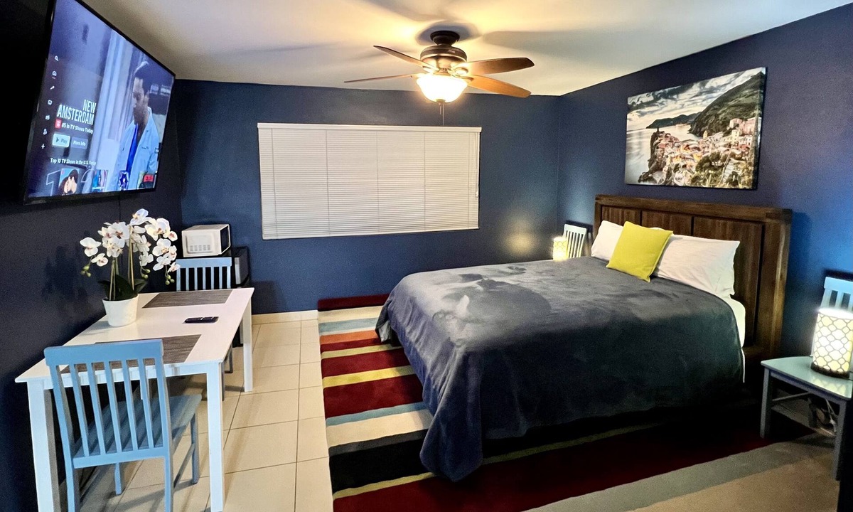 College East Apartment | Private entrance unit near SDSU near Trolly
