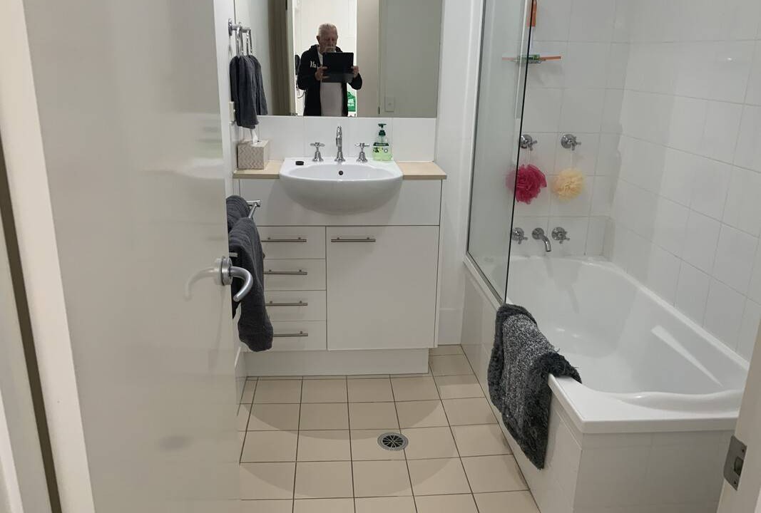 Varsity Lakes Resort | Private room ∙ 2 guests