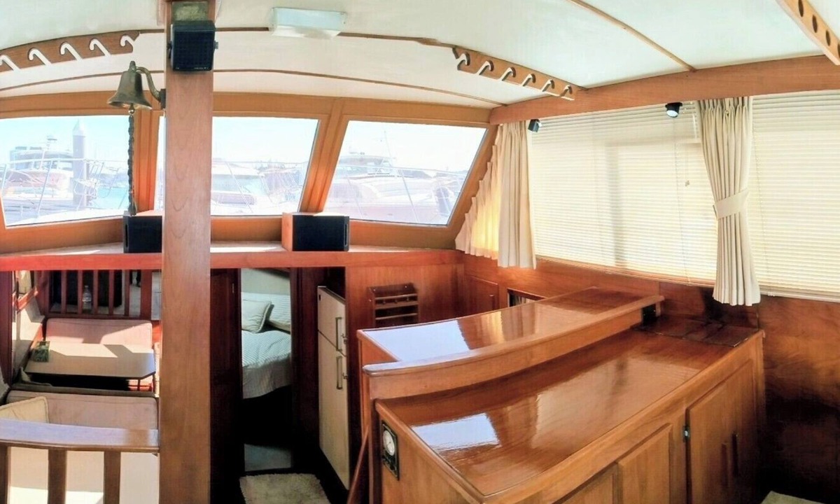Marina del Rey Boat Rental | Private Room on a uxury boat in Marina del Rey