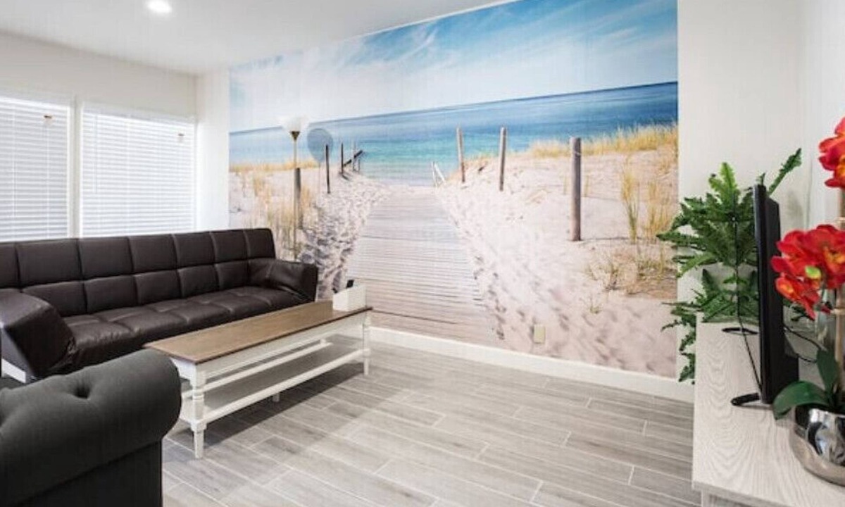 Ontario House | PROMO 10 % WEEKLY/25% MONTHLY DISCOUNT Cheerfull 2-bed with 2-Bath Bungalow
