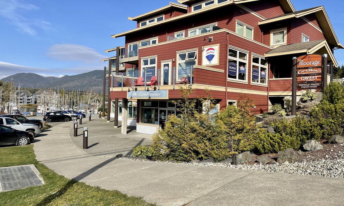 Ucluelet Condo | PROMO 5% WEEKLY AND 5% MONTHLY DISCOUNT!nFamily Friendly Waterfront condo