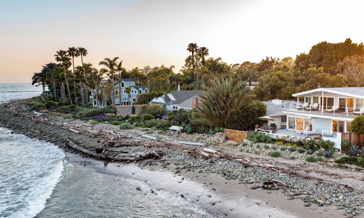 La Conchita House | "Queen of the Coast" Beachfront Oasis in Rincon Point