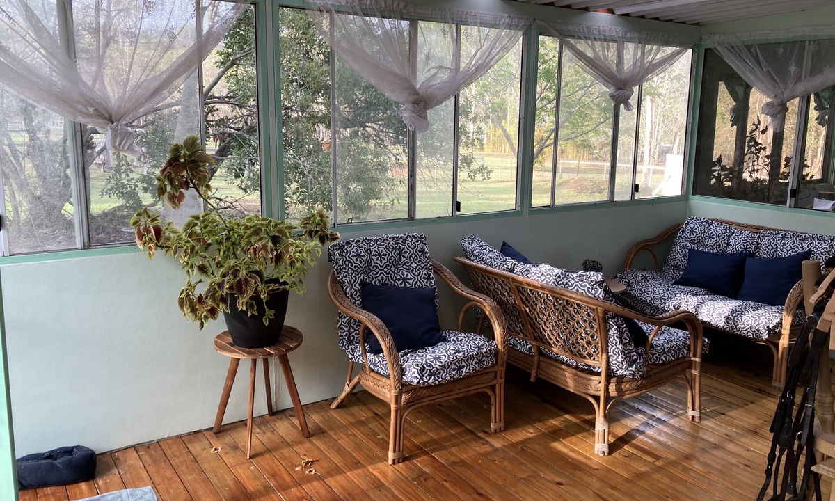 Esk House | Quiet rural property in the koala belt, pet friendly