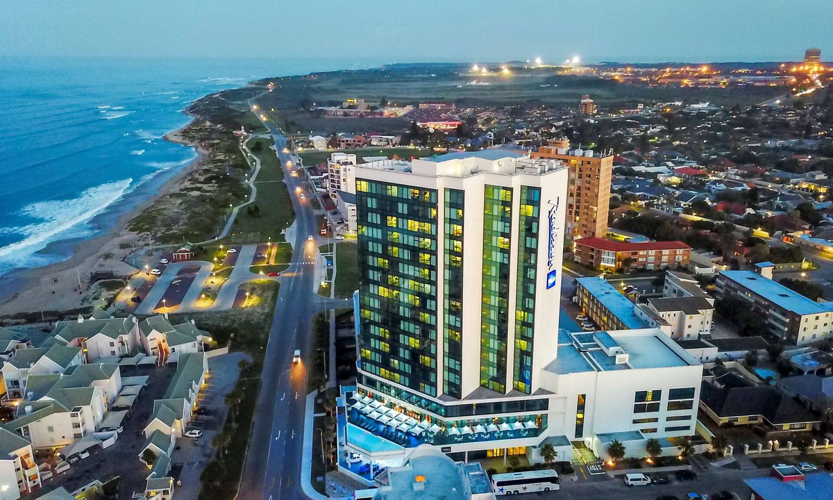 Pollok Beach Hotel | Radisson Blu Hotel, Port Elizabeth