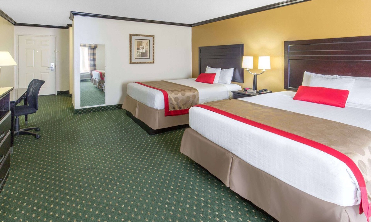 Ontario Hotel | Ramada by Wyndham Ontario