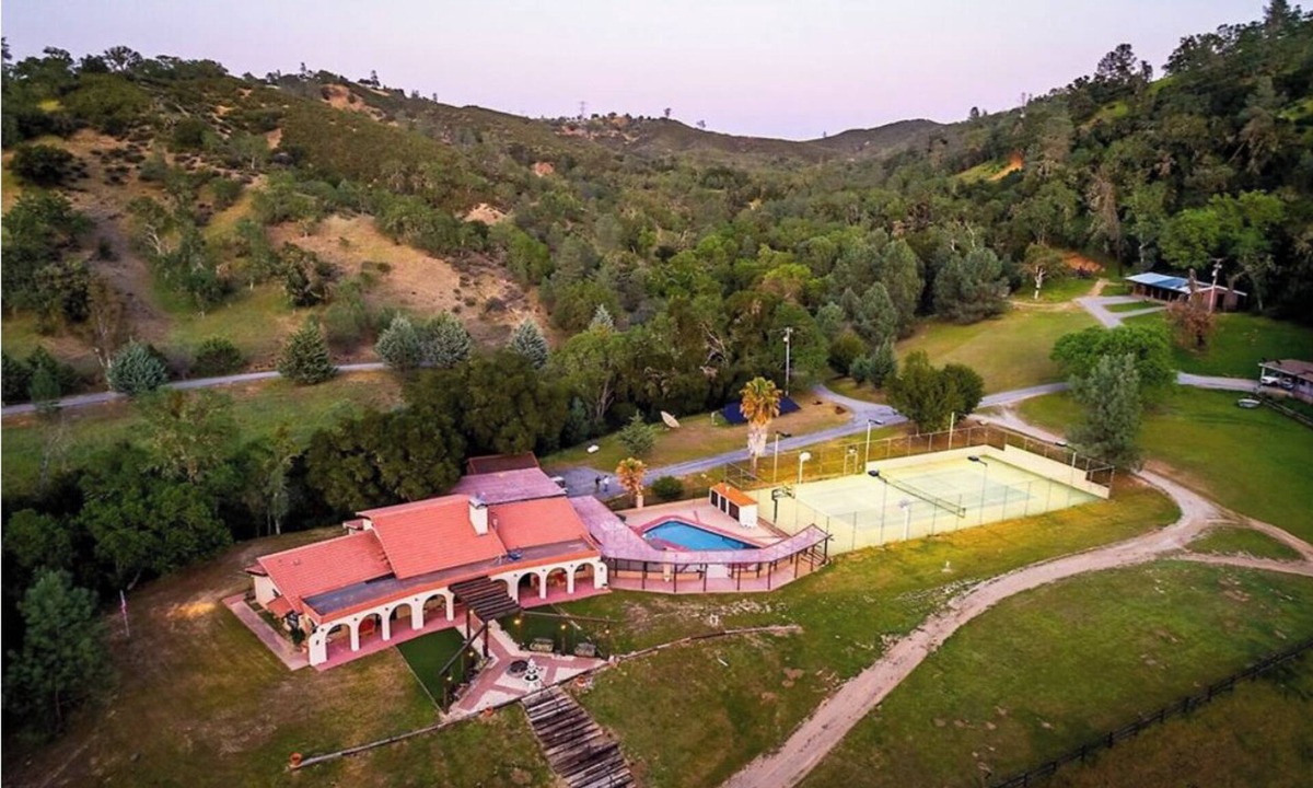 San Luis Obispo House | Ranch and retreat in between wine country and the beach!
