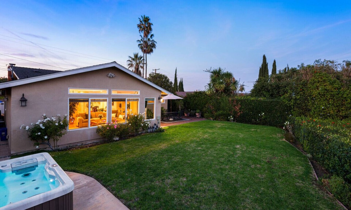 Rancho Palos Verdes House | Rancho Palos Verdes View Home w/Jacuzzi & Firepit
