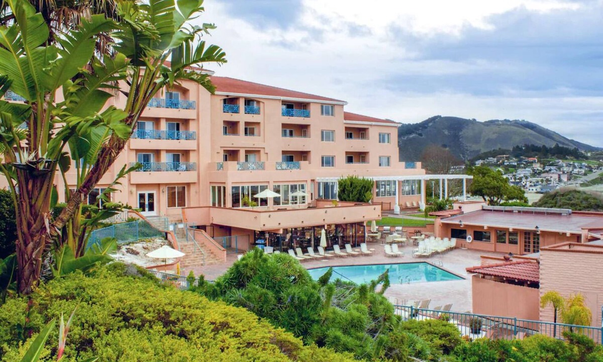 Avila Beach Hotel | Relaxing Beach Getaway! Outdoor Pool, Free Parking, Steps to Avila Beach Pier!