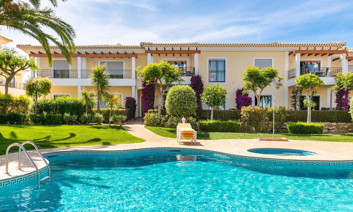 Porto de Mos Apartment | Relaxing two-bedroom luxury modern apartment with mature garden.