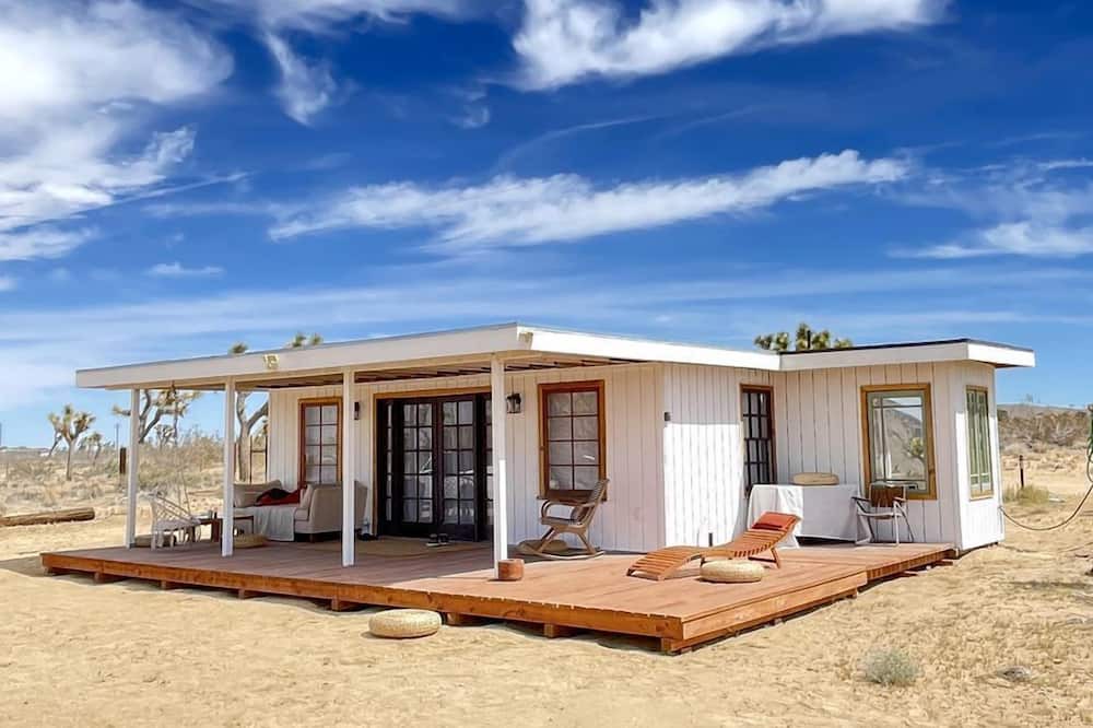 Landers Cabin | Remote Cabin in Landers, California, Perfect for Glamping near Joshua Tree National Park