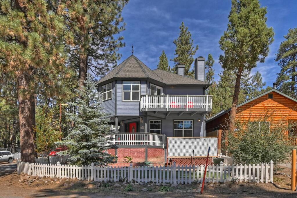 Big Bear Lake Villa | Retreat Big Bear Living w/Hottub /Patio n Balcony