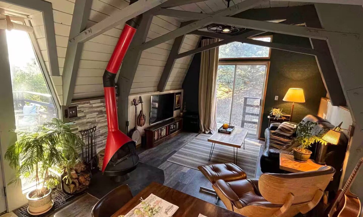 Pine Mountain Club Cabin | Retro Modern Tiny Cabin w/private hot tub, deck, and woodburning fireplace