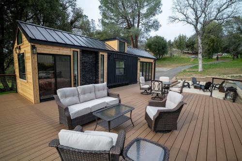 Yosemite Forks House | River Falls Retreat