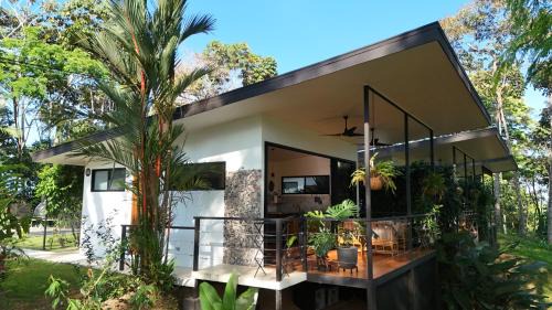 Uvita Apartment | River Lodge - a Luxurious Hideway in the Jungle