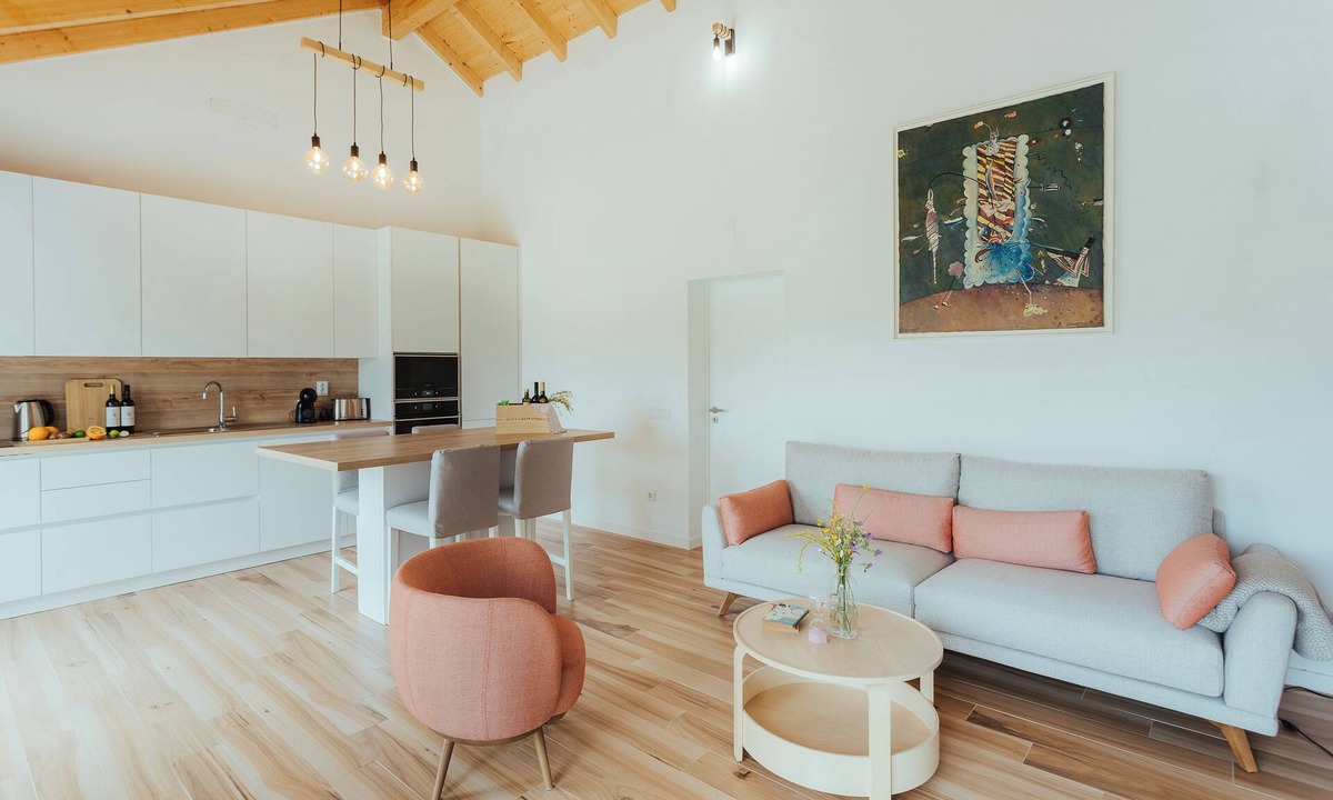 Montemor-o-Novo Apartment | Romantic retreat in the vineyard near Quinta da Plansel in the Alentejo