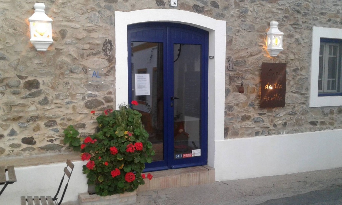 Mertola Bed & Breakfast | Room 1- Aunt Amália's house
