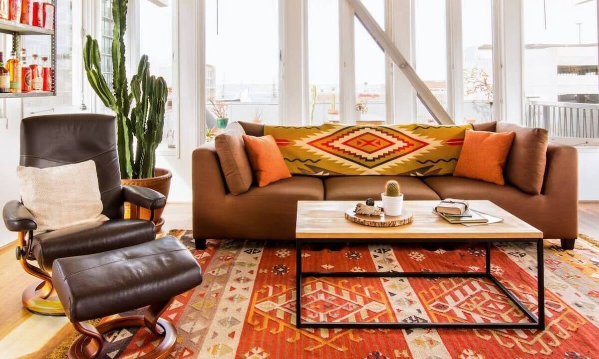 Little Italy Apartment | Room A at The Dutra Inn - Little Italy