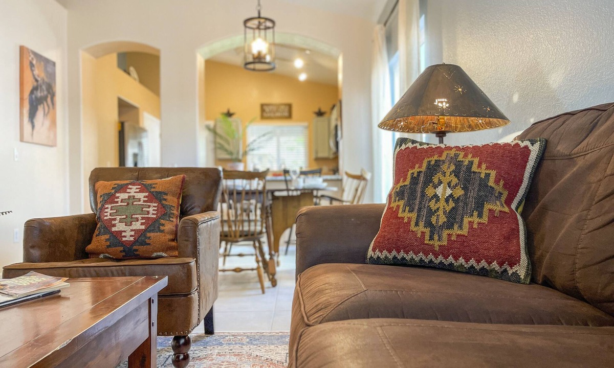 Estrella Vista House | Saddle In & Kick Back: Old West Charmer w/King Bed and Putting Green