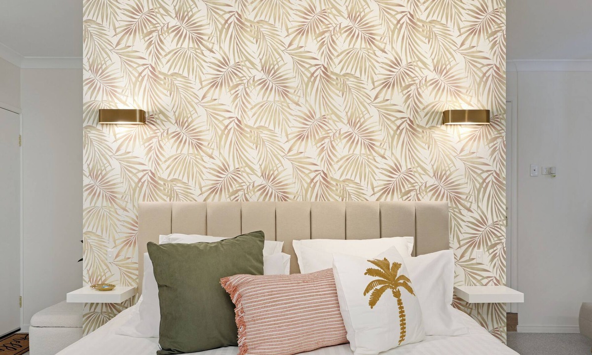 Runaway Bay Apartment | ​Saltbreeze Guest House – Luxury King Suite in Runaway Bay, Gold Coast