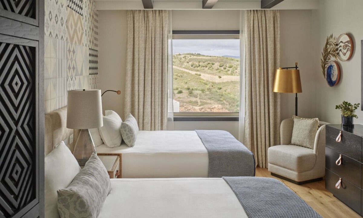 Tor Hotel | Scenic Hilltop Room w/Fresh Air & Beautiful Balcony Views in Algarve
