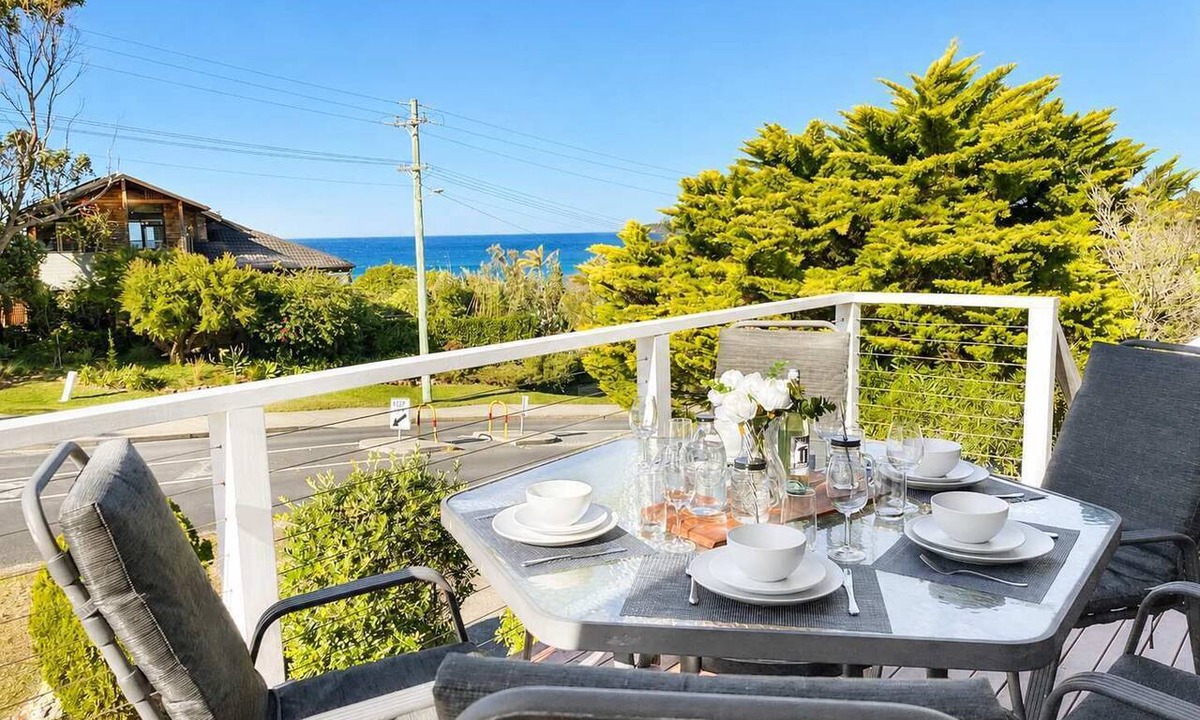 Mollymook Beach House | Scotts Ocean View at Mollymook