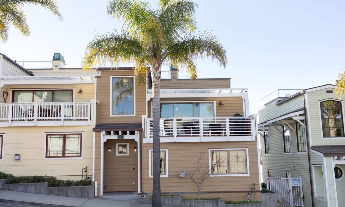 Avila Beach House | Seaside Avila W/Rooftop Deck