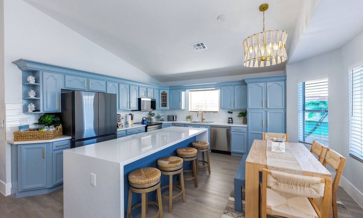 Gilbert House | Seaside Cottage in walking distance of downtown Gilbert with charming pool.