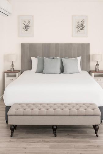 Varsity Lakes Apartment | Self contained guest house Gold Coast - sleeps max 4