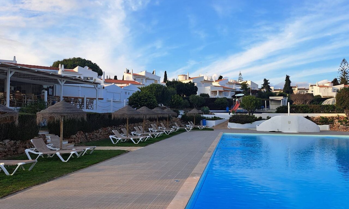 Alporchinhos Apartment | Senhora da Rocha Apartment w/SEA VIEW