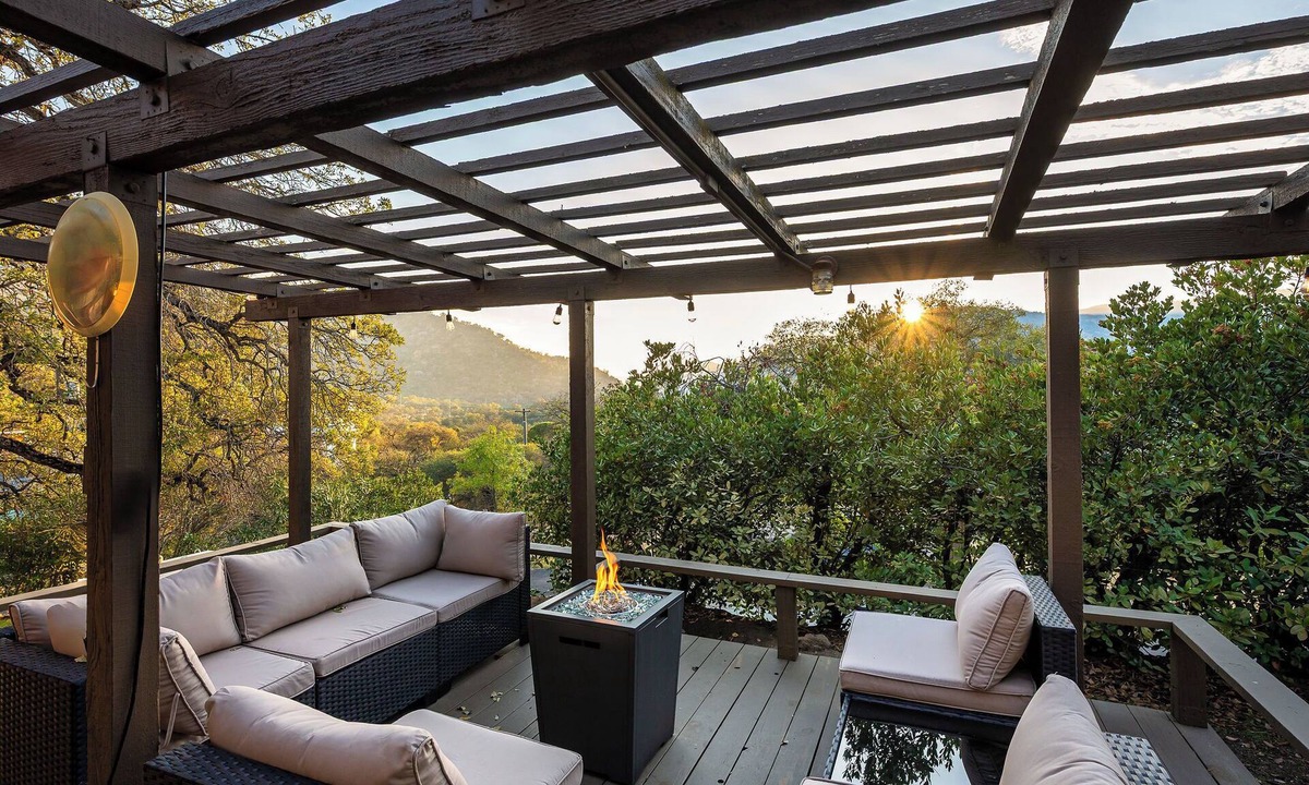 Three Rivers Cabin | Sequoia Magic Views - 3BD + Hot Tub + Fireplace