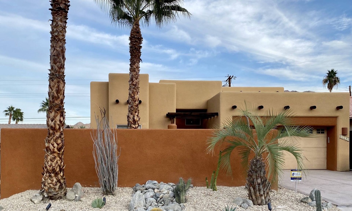 La Quinta Cove House | Serene Desert Escape-Salt Water Pool & Jacuzzi/Fire Pit/Views #067047 3bd