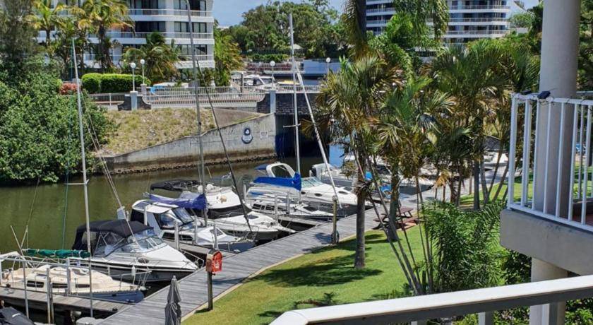 Runaway Bay Apartment | Serviced apartment ∙ 2 bedrooms ∙ 4 guests