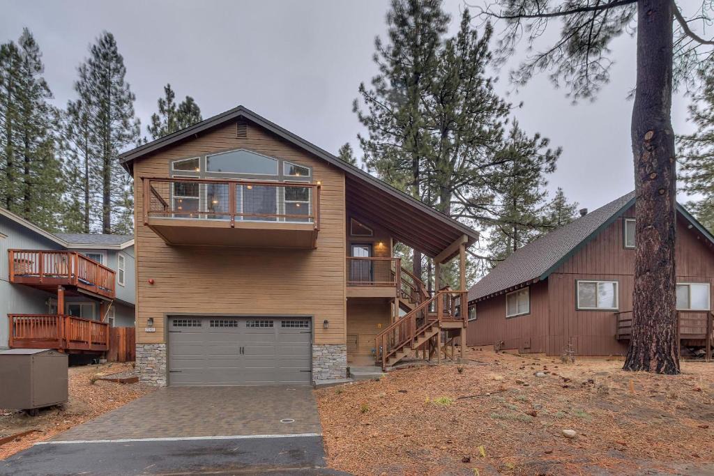 Y Area House | Silver Pines