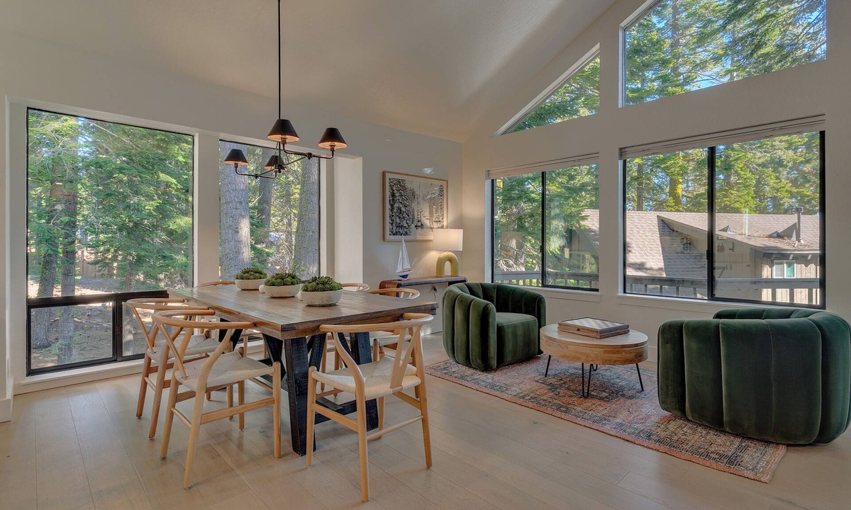 Talmont House | Silver Summit! Luxe 4 bed 3 bath, w/Game Room, Hot Tub Private Beach HOA