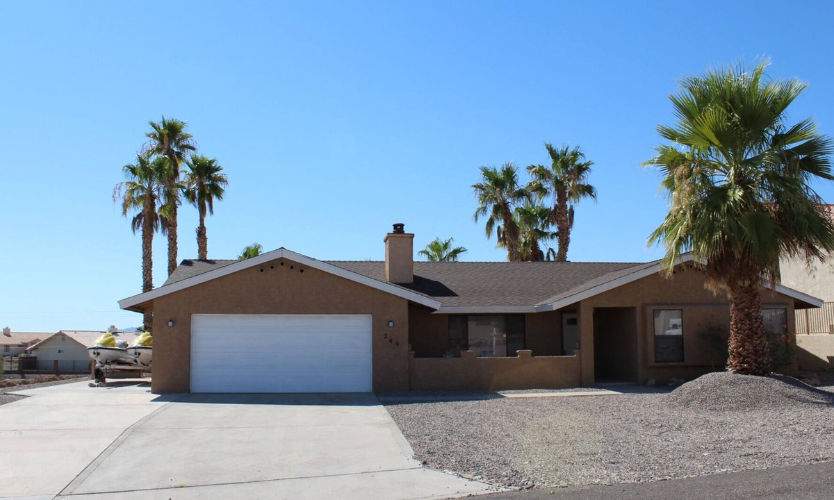 Residential Estates House | Snead Dr. Beautiful Lake View Vacation Pool Home