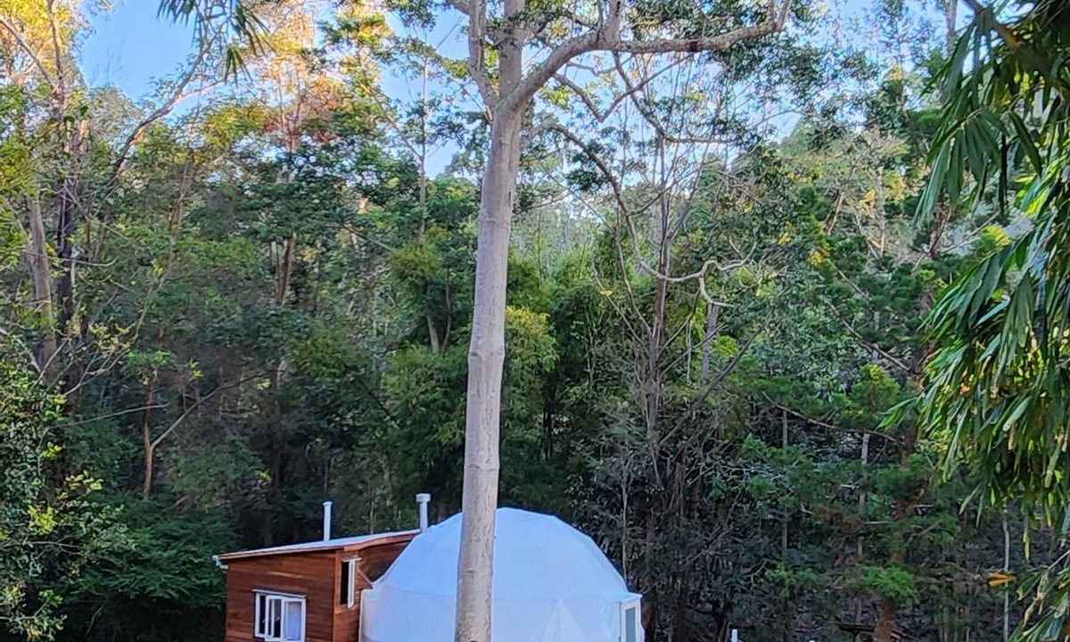 Traveston Cabin | Solace Dome – A Secluded Romantic Escape at Shanlyn Farm