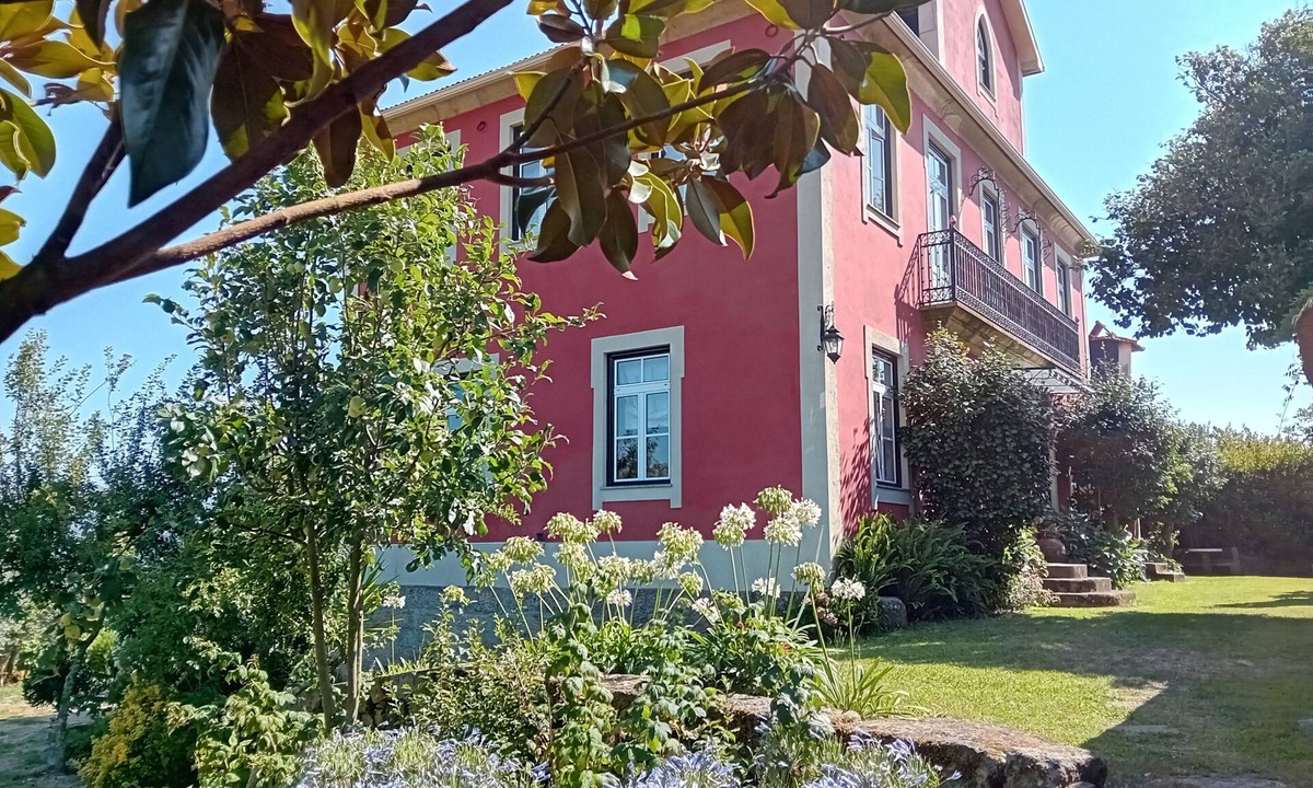 Baiao Villa | Solar da Motta 4 bedroom villa in Douro - WiFi, pool, BBQ, free parking