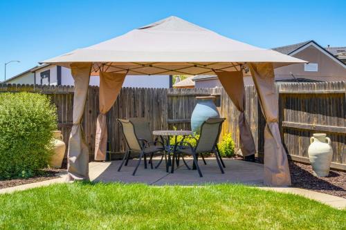 Stockton House | Sophisticated Sanctuary: 8 Mi to Lodi Wineries!